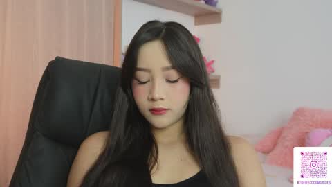 Snapshot of sophie_lii chatting on 05-04-26, 07:54 Sophie or Sof online show from 05-04-26, 07:54