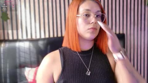 Snapshot of sophie_new25 chatting on 10-20-25, 12:49 sophie_new25 online show from 10-20-25, 12:49
