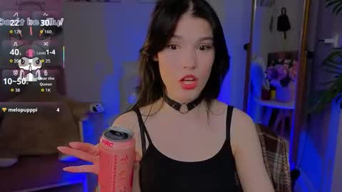 sophie_nomenal_ online show from 10-17-25, 01:57