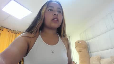 Snapshot of sophie_reed_ chatting on 12-14-25, 06:56 sophie_reed_ online show from 12-14-25, 06:56