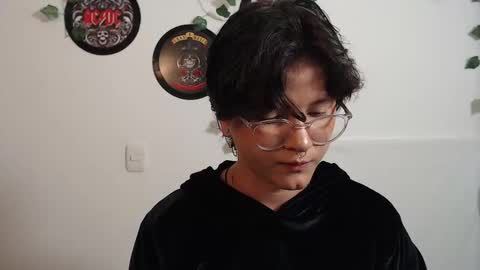 Snapshot of sophie_ross1 chatting on 10-02-25, 02:29 sophie_ross1 online show from 10-02-25, 02:29