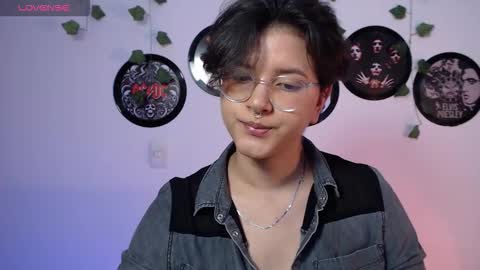 Snapshot of sophie_ross1 chatting on 10-21-25, 12:55 sophie_ross1 online show from 10-21-25, 12:55