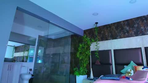 Sarah sophia  online show from 12-06-24, 07:43