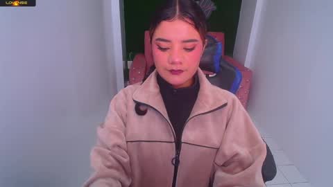 Sofia online show from 01-17-25, 02:39