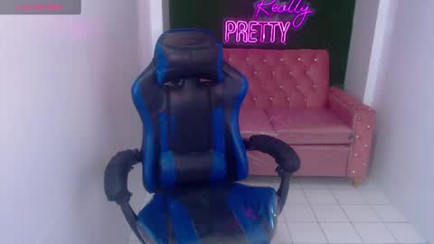 Sofia online show from 02-15-25, 05:17