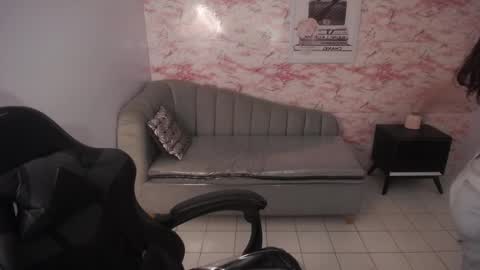 Sofia online show from 02-19-25, 07:38