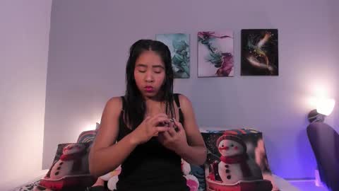 sophie_w1 online show from 11-12-25, 12:16