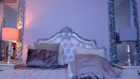 sophiebellucci online show from 02-10-25, 03:57