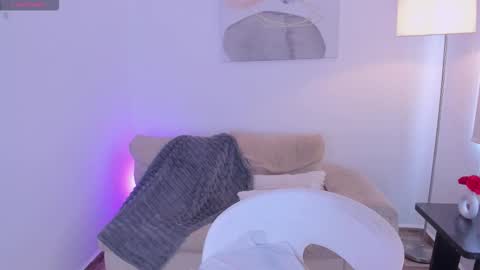 Sophie online show from 11-22-25, 09:25