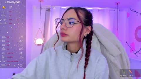 Snapshot of sophiecherry_ chatting on 12-09-24, 08:33 Sophie IG sophiecherry es online show from 12-09-24, 08:33
