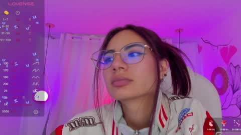 Snapshot of sophiecherry_ chatting on 12-22-24, 10:04 Sophie IG sophiecherry es online show from 12-22-24, 10:04