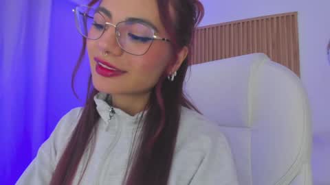 Snapshot of sophiecherry_ chatting on 02-02-25, 05:10 Sophie IG sophiecherry es online show from 02-02-25, 05:10
