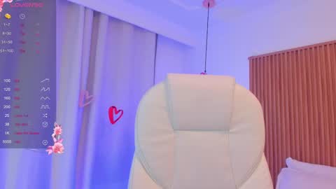 Snapshot of sophiecherry_ chatting on 02-19-25, 05:49 Sophie IG sophiecherry es online show from 02-19-25, 05:49