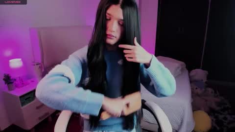    online show from 11-18-25, 08:30