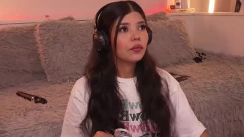 Sophiee  online show from 01-12-26, 04:39