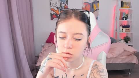 Sophie  online show from 01-11-25, 10:19