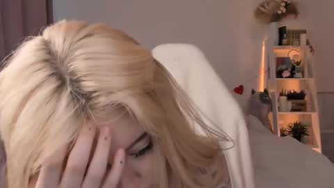 Sophie  online show from 03-03-25, 06:48