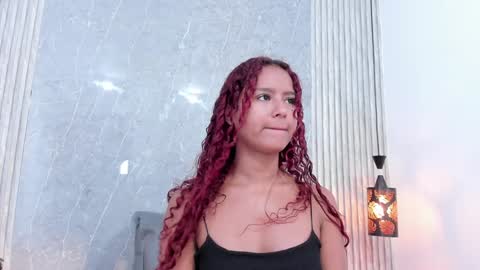 Snapshot of sophiee_velvet chatting on 02-05-25, 11:34         online show from 02-05-25, 11:34