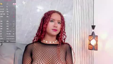 Snapshot of sophiee_velvet chatting on 03-07-25, 02:34         online show from 03-07-25, 02:34