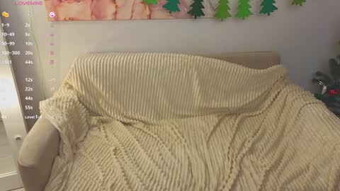 Sophie online show from 12-17-24, 02:22