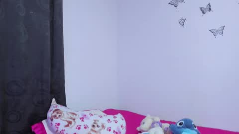 Snapshot of sophieewoods chatting on 02-22-25, 02:28 Sophie Woods online show from 02-22-25, 02:28