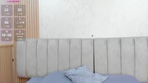 Snapshot of sophiegriffin_ chatting on 02-24-26, 08:51 Sofa online show from 02-24-26, 08:51