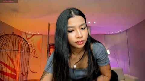 Snapshot of sophiehouston_ chatting on 11-06-25, 04:24 Sophie Houston online show from 11-06-25, 04:24