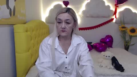 sophiekittyy online show from 02-16-25, 10:32