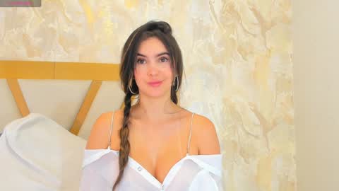 Sophie online show from 01-18-25, 03:49