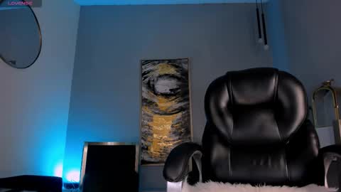 Sophie  Palmer online show from 12-19-25, 01:18