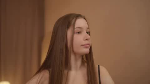 Sophie  Next stream  3 online show from 02-13-25, 05:01