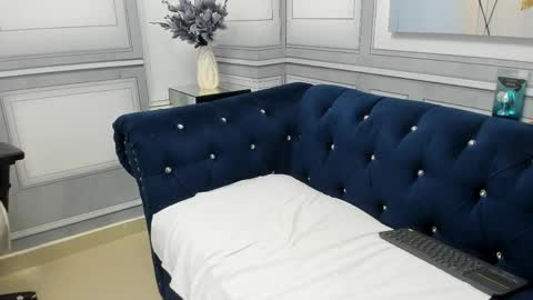 SOPHIE online show from 04-05-26, 10:40