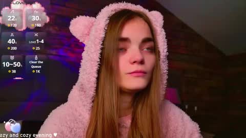 Snapshot of sophiesuvi chatting on 12-07-24, 11:29 Sophie and my bestie Mandy online show from 12-07-24, 11:29