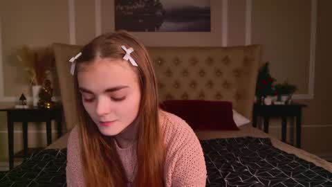 Snapshot of sophiesuvi chatting on 12-15-24, 02:48 Sophie and my bestie Mandy online show from 12-15-24, 02:48