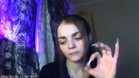 Snapshot of sophiesuvi chatting on 01-29-25, 06:50 Sophie and my bestie Mandy online show from 01-29-25, 06:50