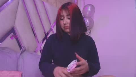 Snapshot of sophievv chatting on 09-14-25, 01:54 Sophie online show from 09-14-25, 01:54