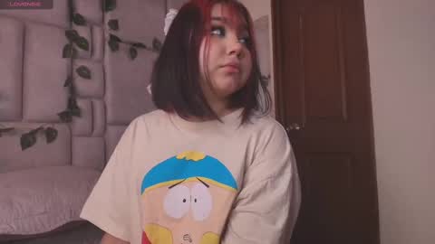 Snapshot of sophievv chatting on 09-19-25, 12:28 Sophie online show from 09-19-25, 12:28