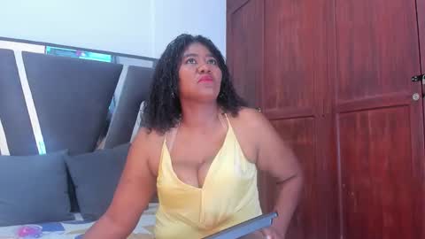 Snapshot of sophiia88 chatting on 02-12-26, 12:11 Shopiia88 online show from 02-12-26, 12:11