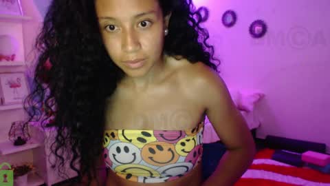 Snapshot of sophiia_dreams chatting on 12-03-24, 02:25 Sophia this is not my real name online show from 12-03-24, 02:25