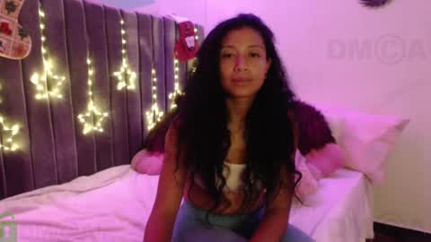 Snapshot of sophiia_dreams chatting on 12-21-24, 02:19 Sophia this is not my real name online show from 12-21-24, 02:19