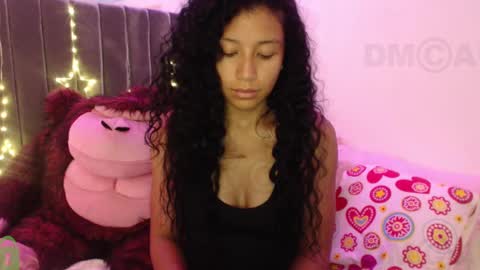 Snapshot of sophiia_dreams chatting on 01-02-25, 10:11 Sophia this is not my real name online show from 01-02-25, 10:11