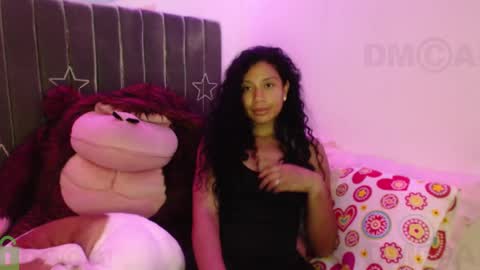 Snapshot of sophiia_dreams chatting on 01-03-25, 01:16 Sophia this is not my real name online show from 01-03-25, 01:16