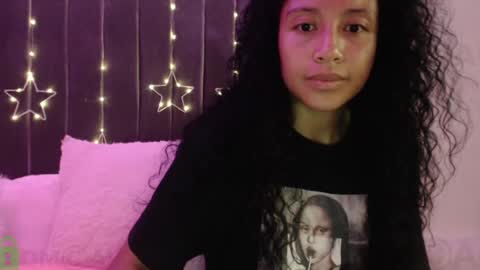 Snapshot of sophiia_dreams chatting on 01-10-25, 11:39 Sophia this is not my real name online show from 01-10-25, 11:39