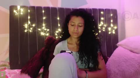 Snapshot of sophiia_dreams chatting on 02-28-25, 01:26 Sophia this is not my real name online show from 02-28-25, 01:26