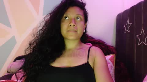 Snapshot of sophiia_dreams chatting on 10-01-25, 12:05 Sophia this is not my real name online show from 10-01-25, 12:05