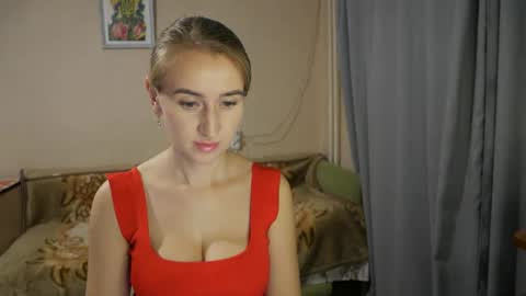 Snapshot of sophilorens chatting on 01-02-25, 03:19 Sophi online show from 01-02-25, 03:19