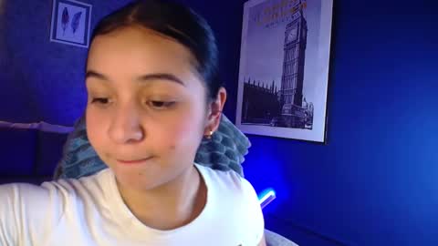 Sophy  online show from 02-25-26, 07:23