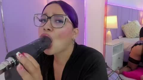 Sophy online show from 09-19-25, 12:06