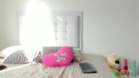 Sofia  online show from 10-23-25, 09:24