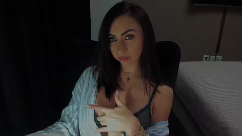 Soraya online show from 11-22-25, 12:42